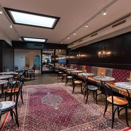 Amedia Plaza Wels, Trademark * Wels