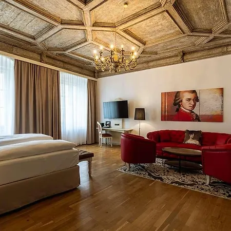 Hotel Amedia Plaza Wels, Trademark *