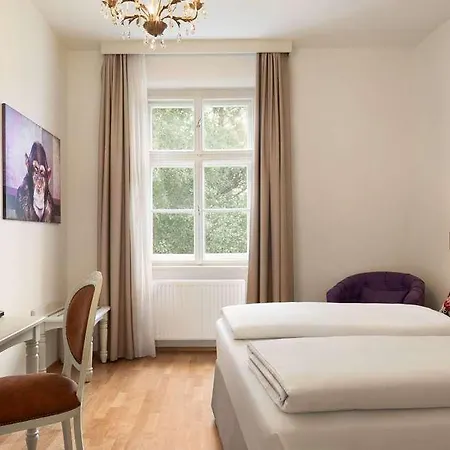 Hotel Amedia Plaza Wels, Trademark *